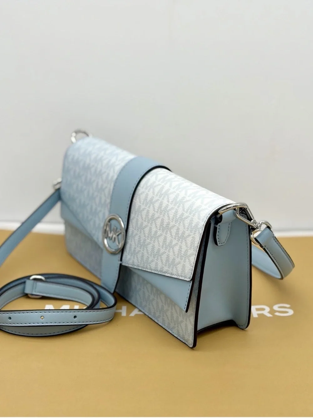 MICHAEL KORS Greenwich Medium Signature Logo Ombré Shoulder Bag Crossbody